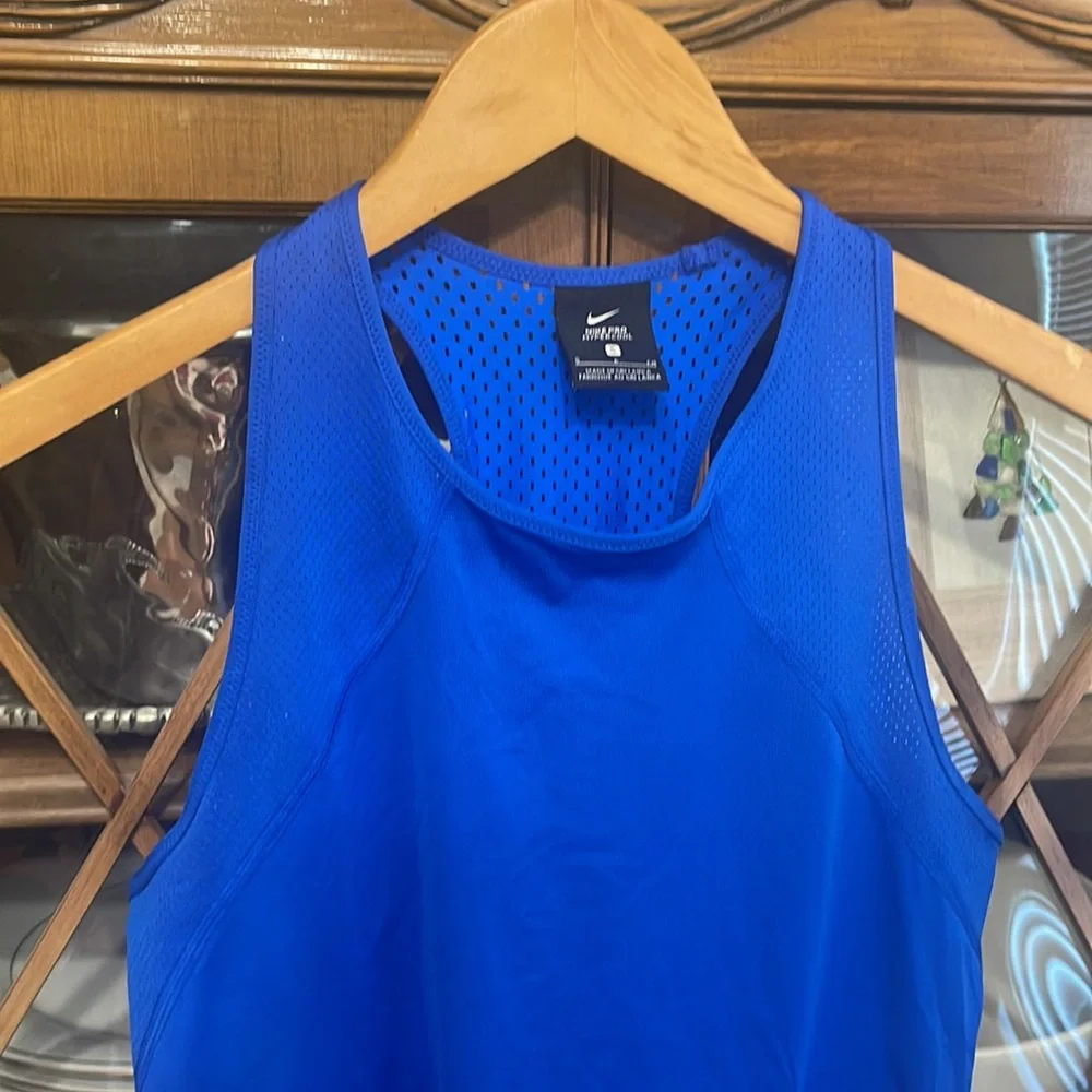 Nike Pro Hypercool tank - Picture 3 of 7